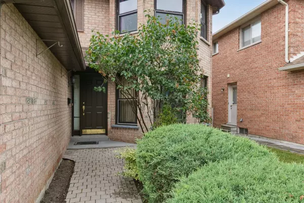 Pickering, ON L1V 6B7,232 Hoover DR