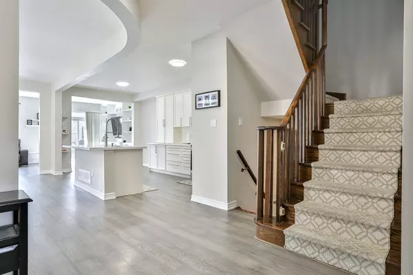 Vaughan, ON L4J 9K3,136 Mistywood CRES
