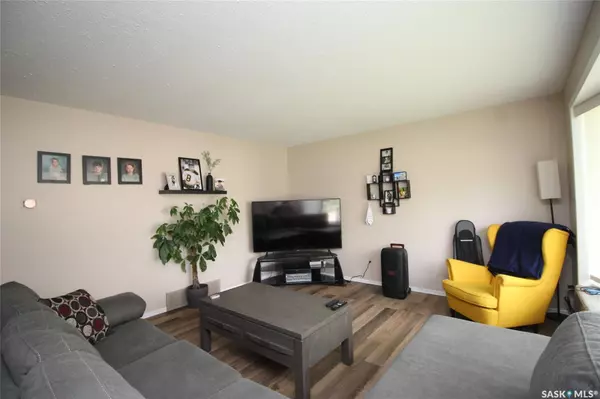 Shaunavon, SK S0N 2M0,622 9th STREET W