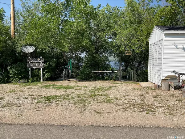 Katepwa Beach, SK S0G 2Y0,211 Osment AVENUE