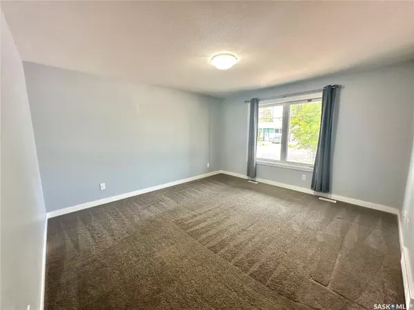 North Battleford, SK S9A 1R7,562 105th STREET