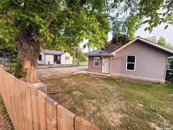 849 17th STREET W, Prince Albert, SK S6V 3Y5