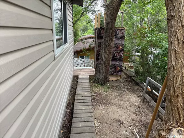 North Grove, SK S0H 4C0,9 Alice CRESCENT