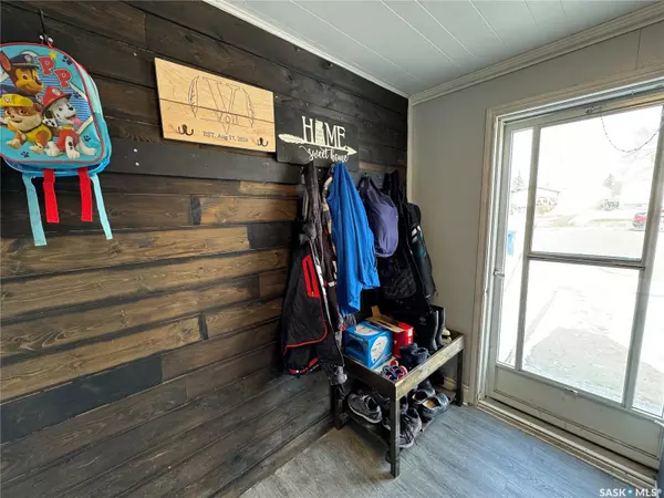 Biggar, SK S0K 0M0,414 3rd AVENUE E