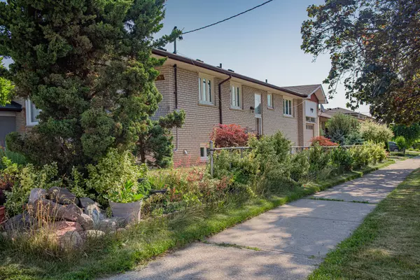 Toronto W05, ON M3J 1H7,49 Dundee DR