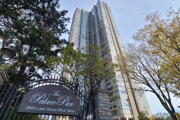 Toronto W06, ON M8V 2Z6,2045 Lake Shore BLVD W #507