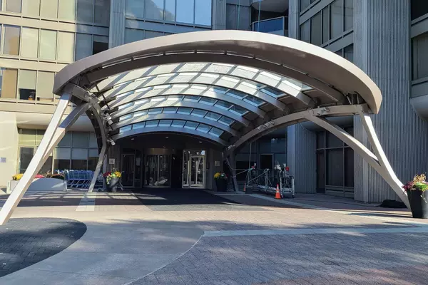 Toronto W06, ON M8V 2Z6,2045 Lake Shore BLVD W #507