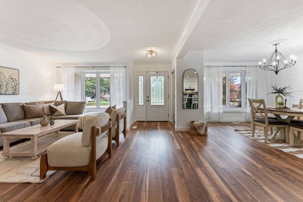 26 Belaire RD, Brantford, ON N3R 6Z3