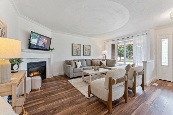 26 Belaire RD, Brantford, ON N3R 6Z3