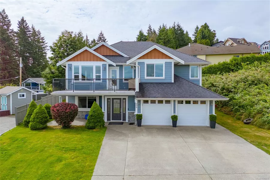 606 Stevens Pl, Ladysmith, BC V9G 2C6