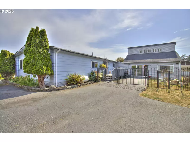 397 MILL BEACH RD, Brookings, OR 97415