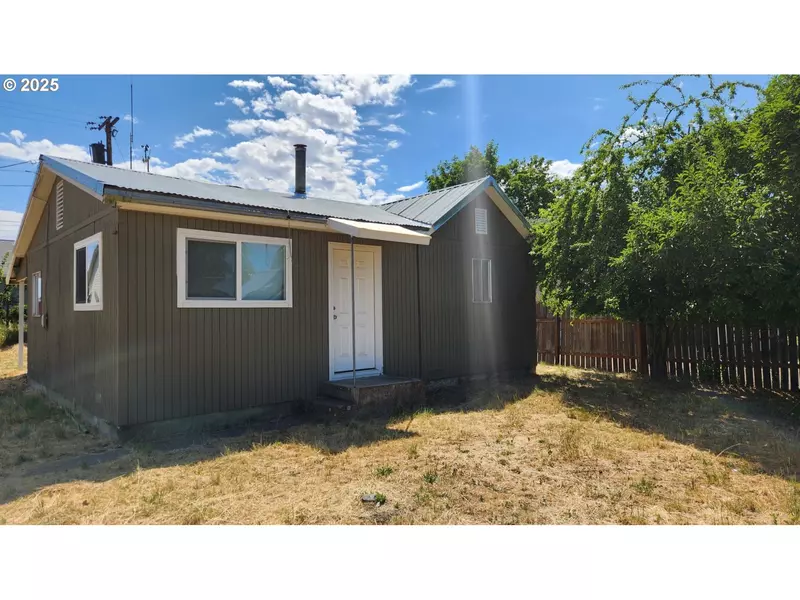 312 E BURGEN ST, Goldendale, WA 98620