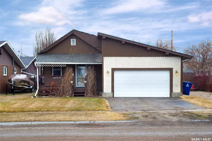 204 5th AVENUE, Aberdeen, SK S0K 0A0