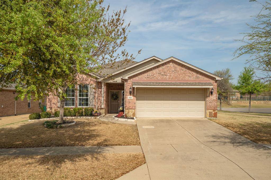 942 Carrington Greens Drive, Frisco, TX 75036