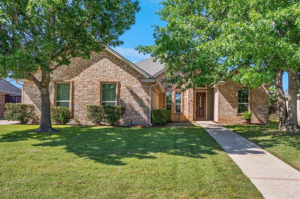 408 Woodlawn Street,  Krum,  TX 76249
