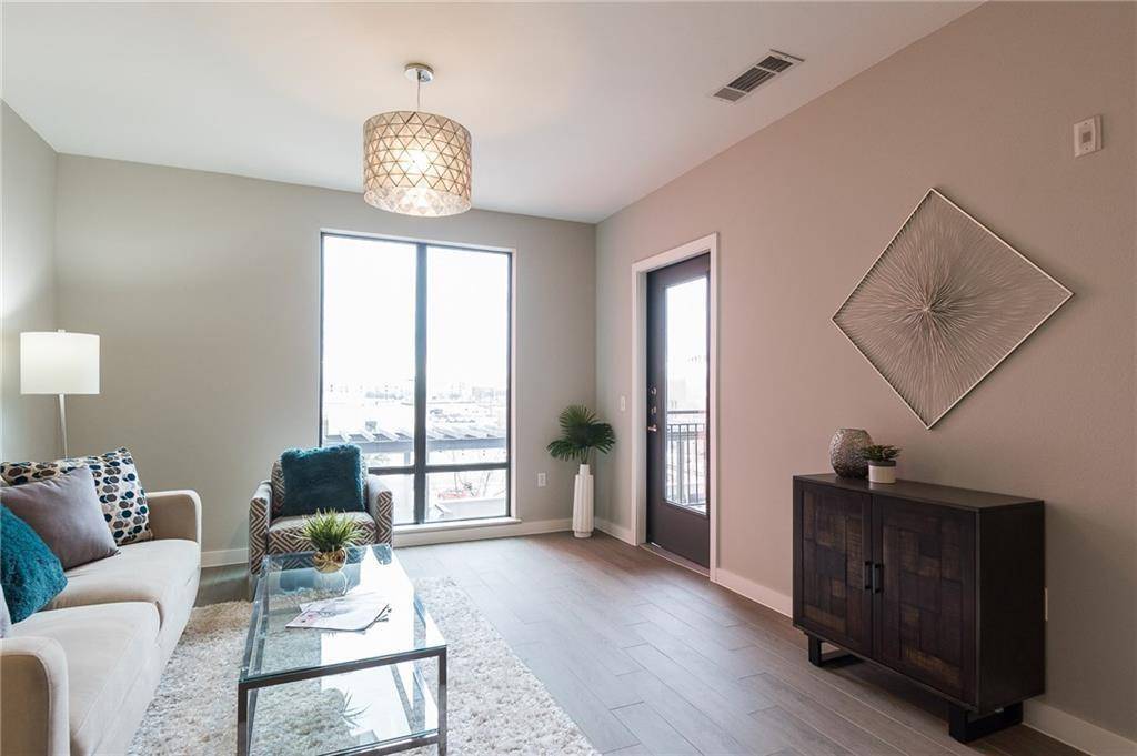 Dallas, TX 75206,5609 Smu Boulevard #310