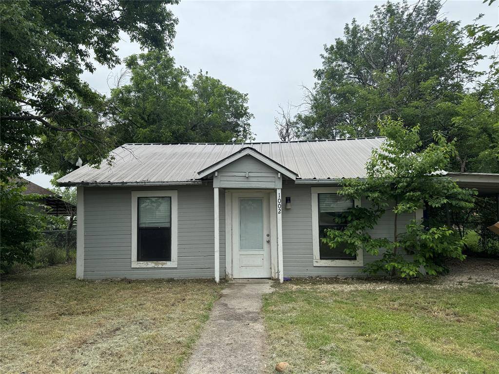 1002 E Dodge Street, Stephenville, TX 76401