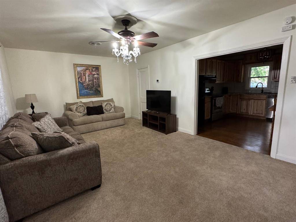 Seymour, TX 76380,410 W Reiman Street