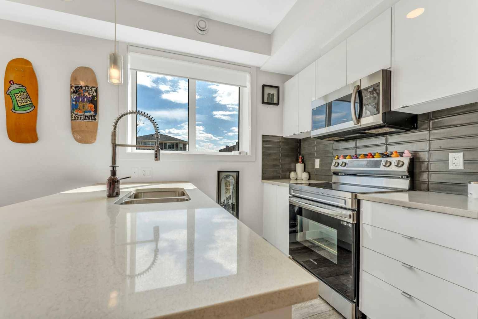 Calgary, AB T3J 2H8,10060 46 ST Northeast #512