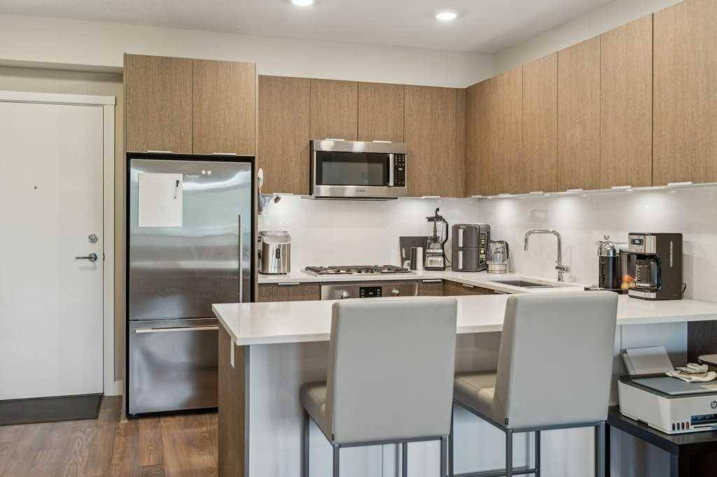 Calgary, AB T2N 0R5,823 5 AVE NW #329