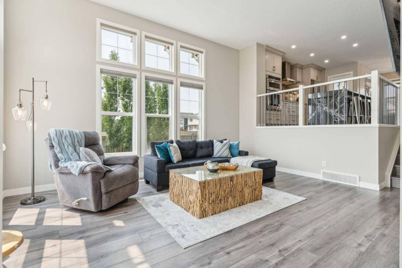 Calgary, AB T3M 2T8,492 Masters RD SE