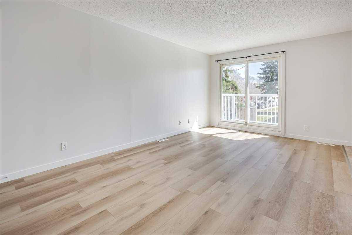 Red Deer, AB T4N 5Z8,6336 58 AVE