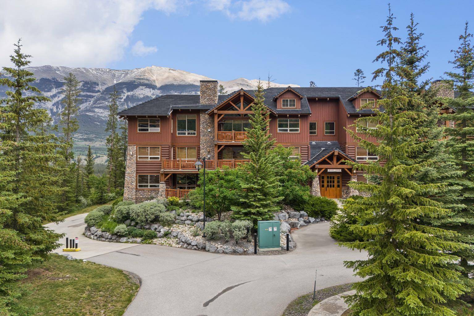 104 Armstrong PL #210, Canmore, AB T1W 3L5