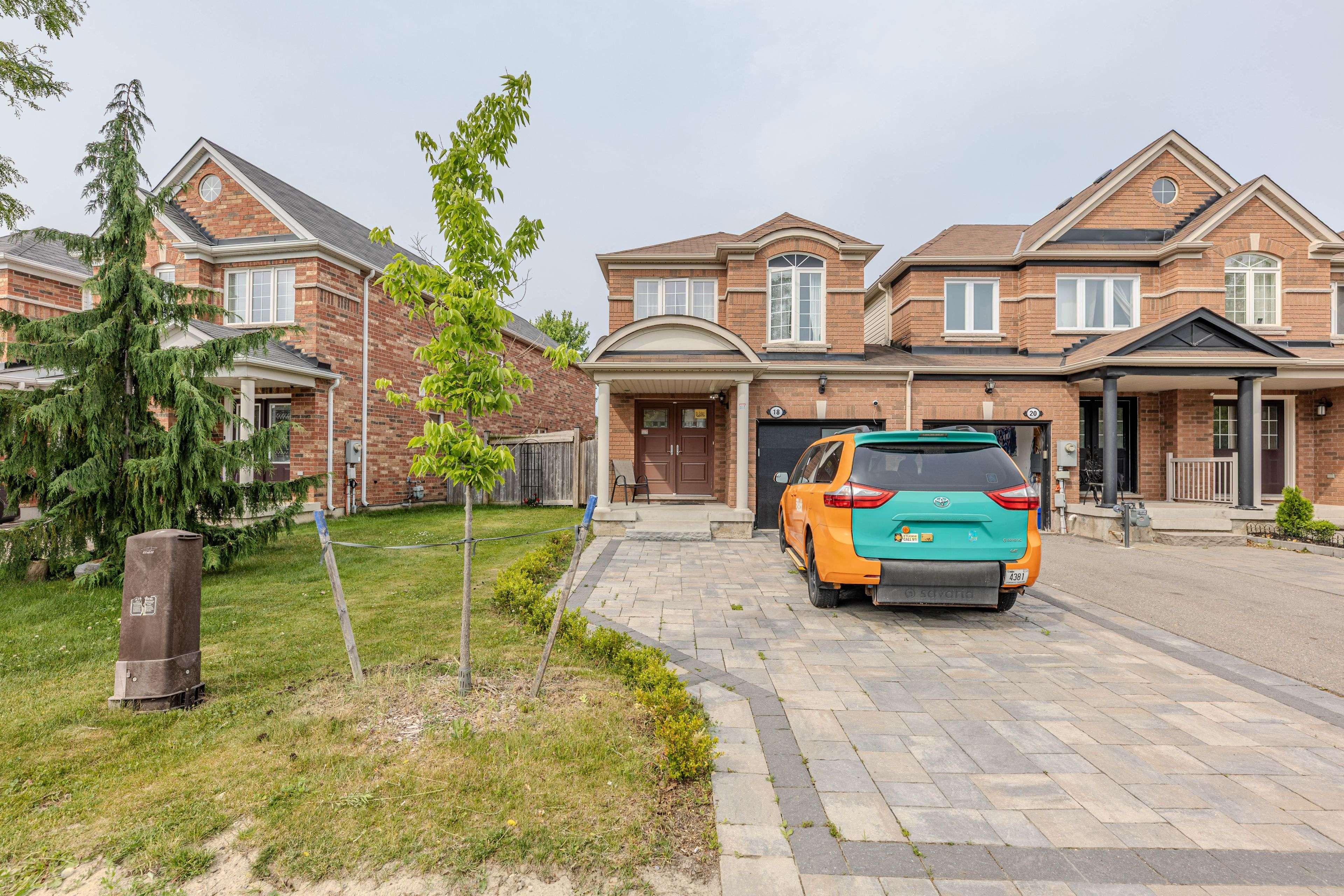 18 Summit DR, Vaughan, ON L4H 0K2