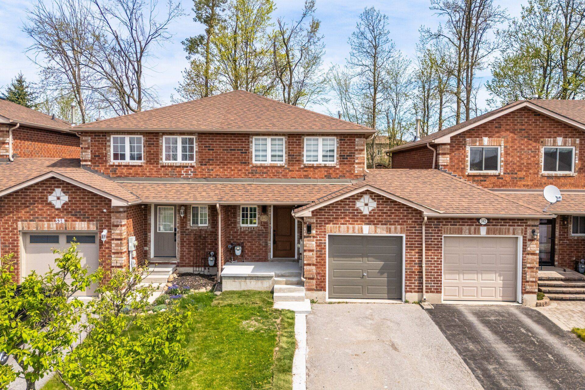 Barrie, ON L4M 7B2,340 Dunsmore LN