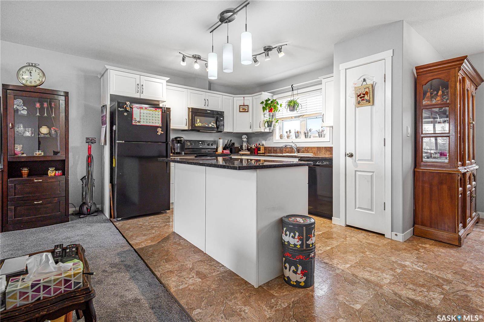 Regina, SK S4R 2E1,3440 Avonhurst DRIVE #303