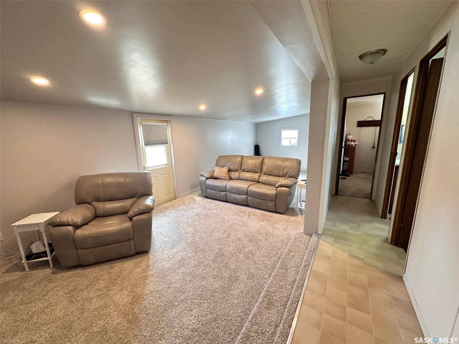 Leoville, SK S0J 1N0,64 1st AVENUE E