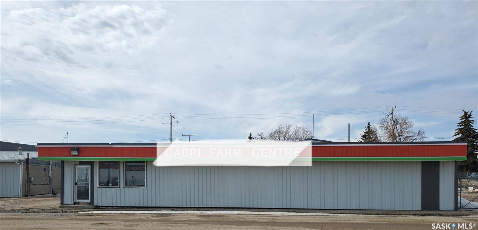 102 Railway AVENUE N, Cabri, SK S0N 0J0