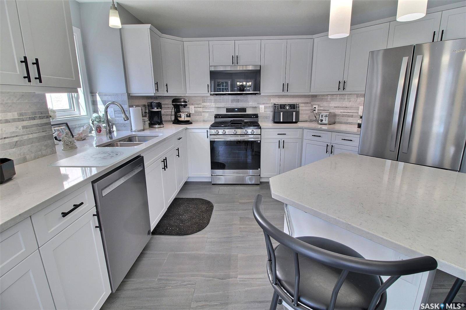 401 15TH STREET NW, Prince Albert, SK S6V 5R3