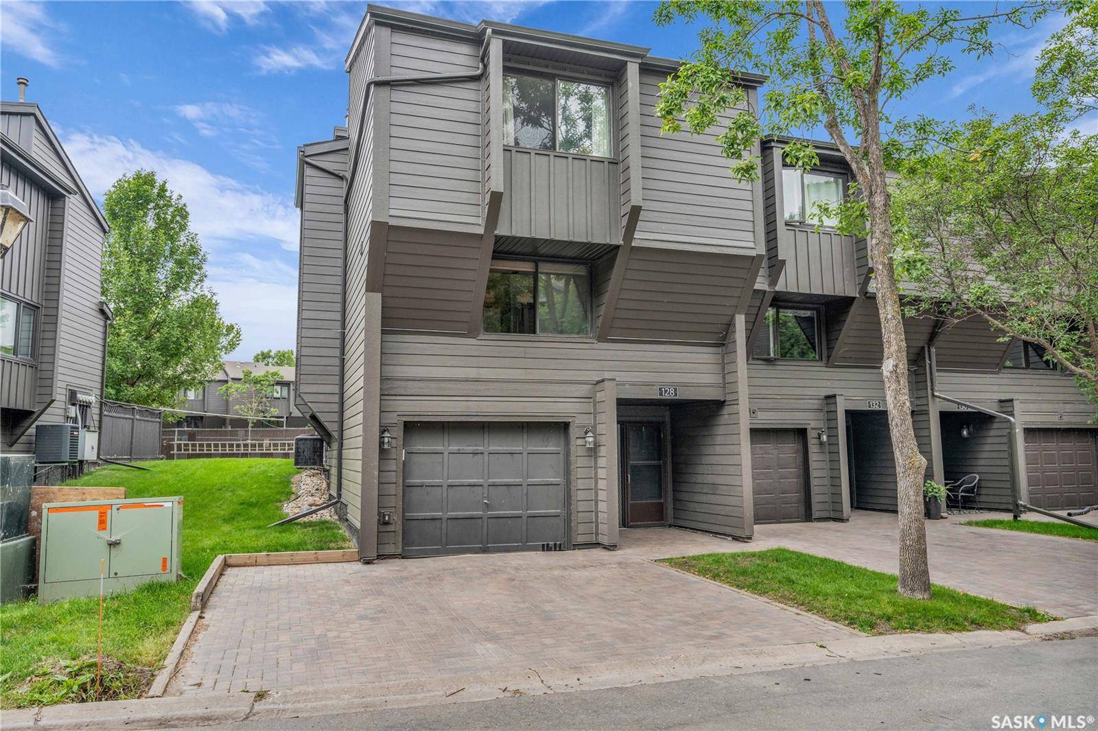 128 QUINCY DRIVE, Regina, SK S4S 6M1