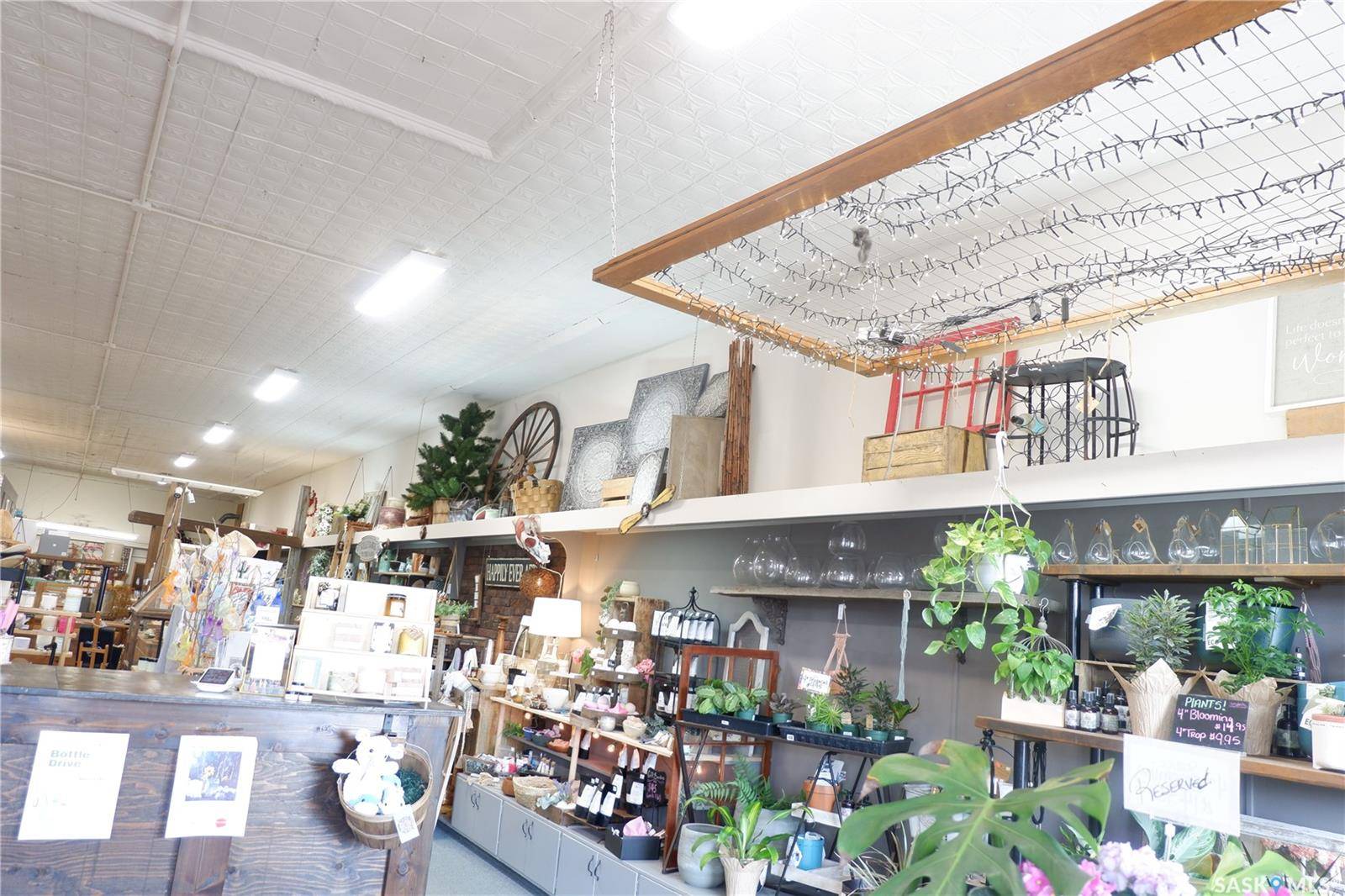 Assiniboia, SK S0H 0B0,128 CENTRE STREET