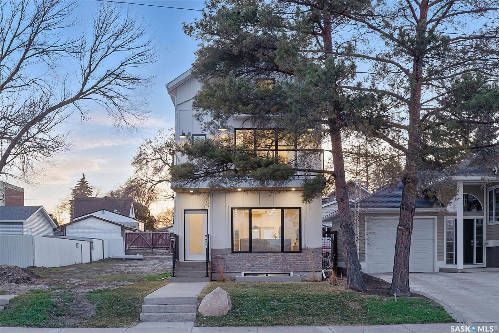 Saskatoon, SK S7K 3J3,1511 Spadina CRESCENT E