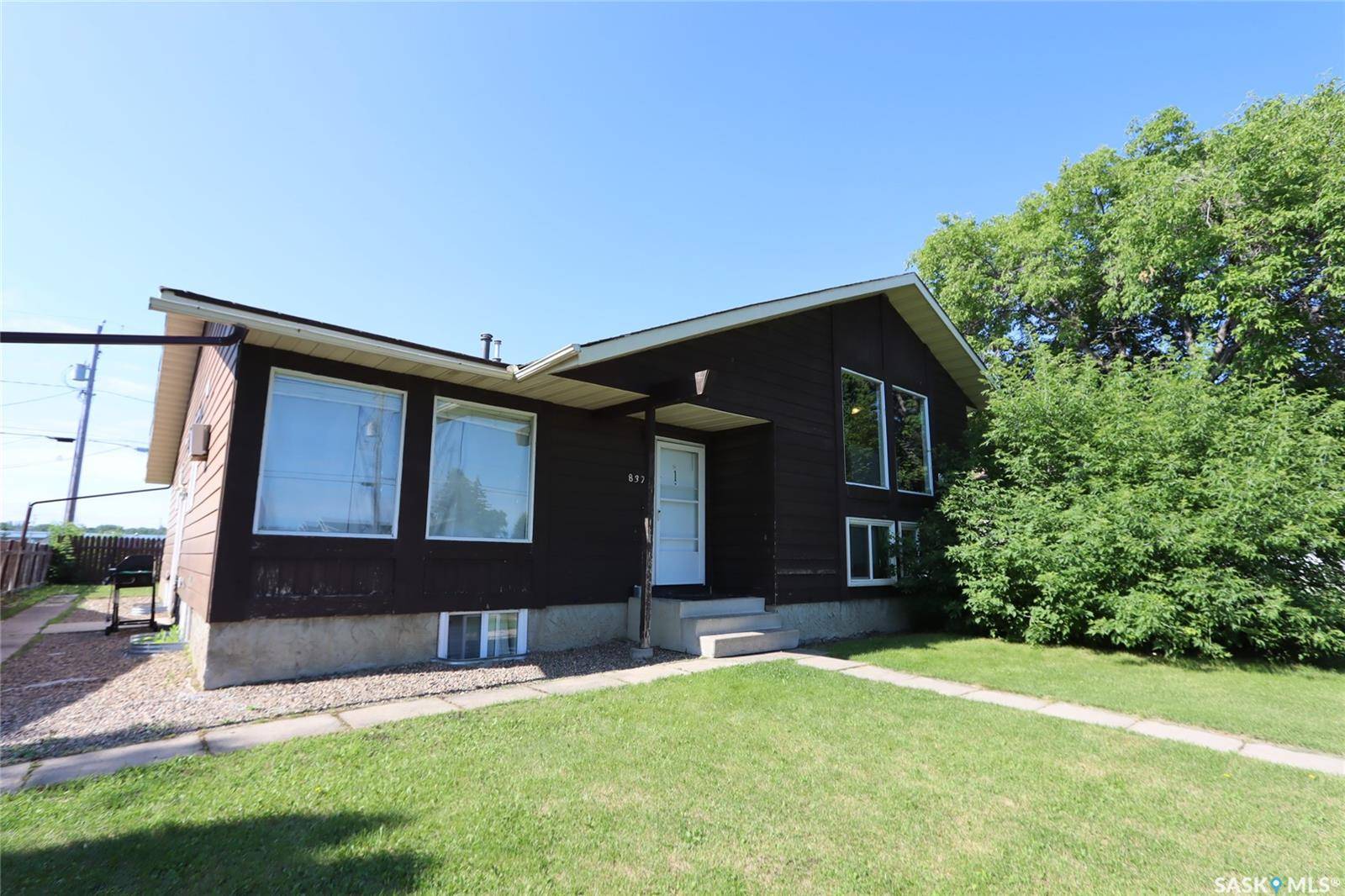 835 7th STREET E, Prince Albert, SK S6V 6T3