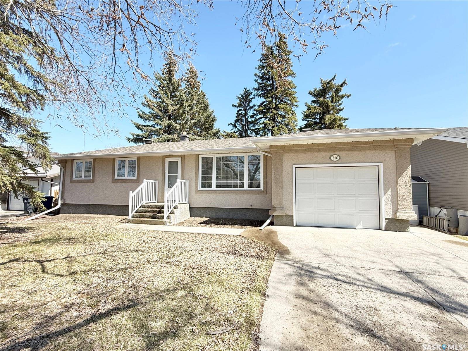 716 Windsor STREET, Weyburn, SK S4H 0X4