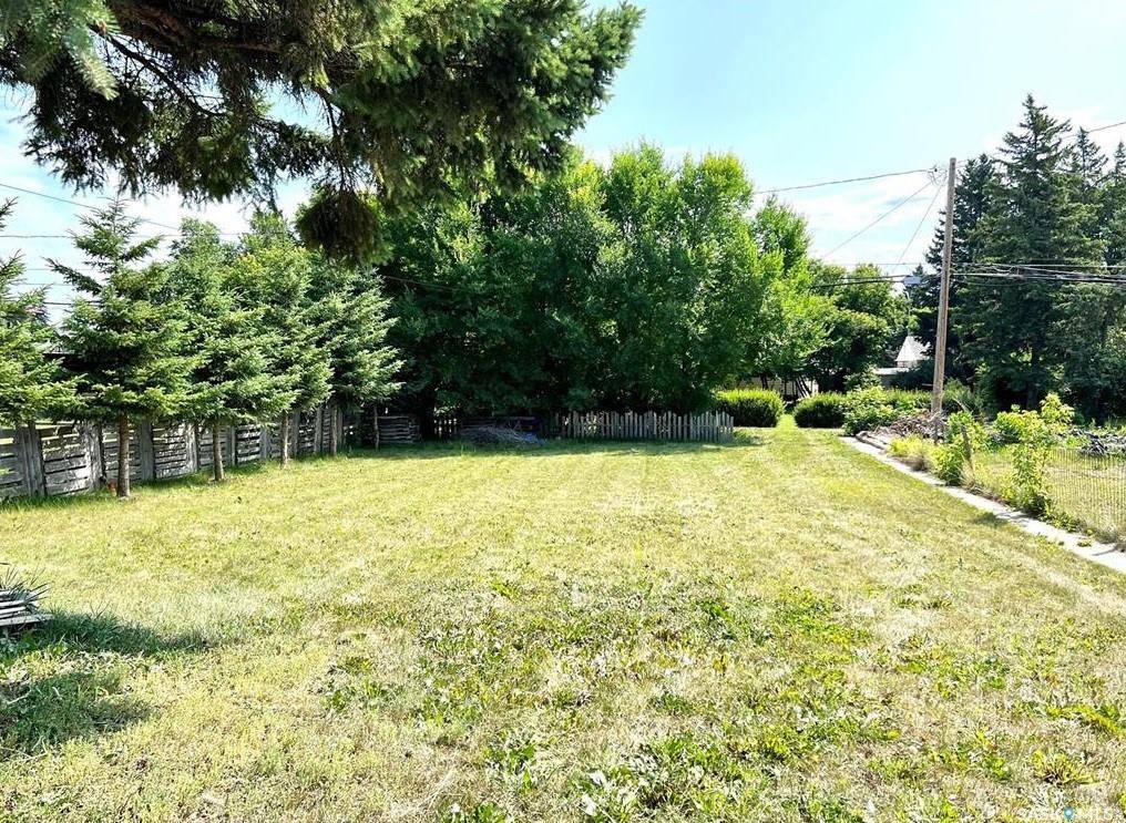 Yorkton, SK S3N 2C1,35 James AVENUE
