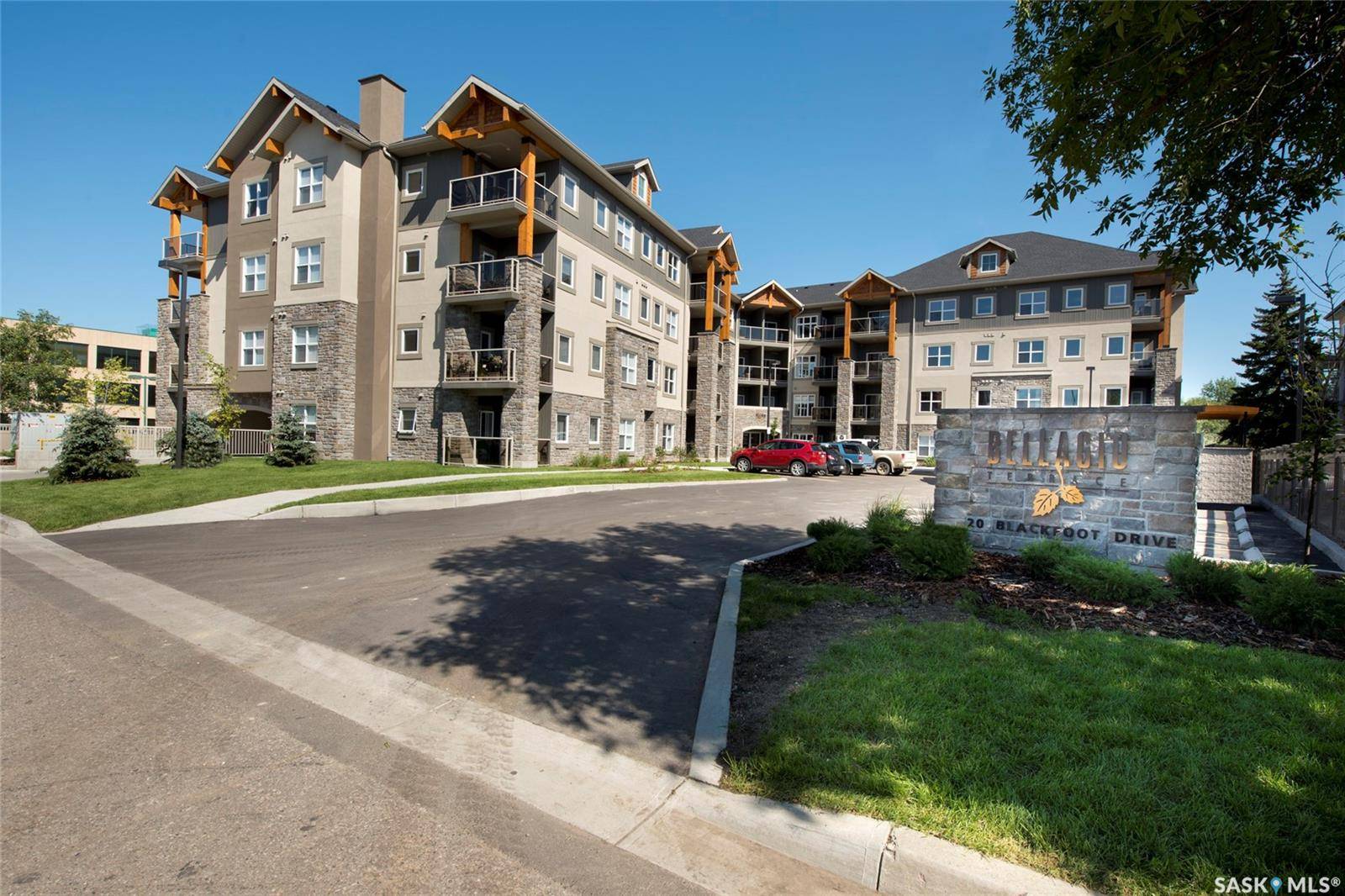 Regina, SK S4S 6T2,1220 Blackfoot DRIVE #102