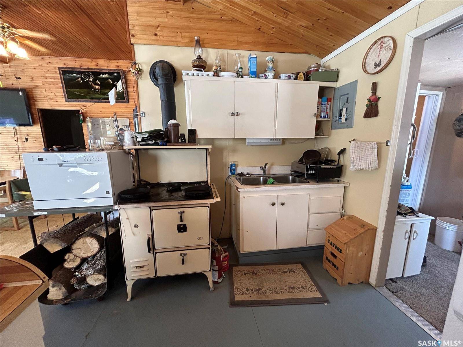 Northern Admin District, SK S0J 1T0,309 Aspen CRESCENT