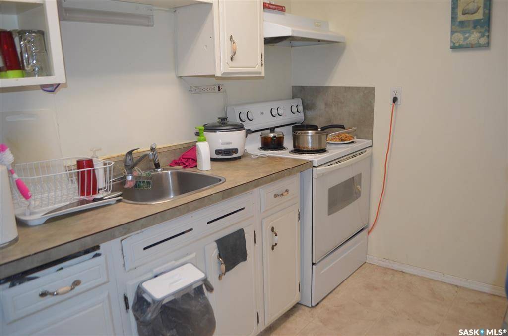 Kindersley, SK S0L 1S0,207 3rd AVENUE W