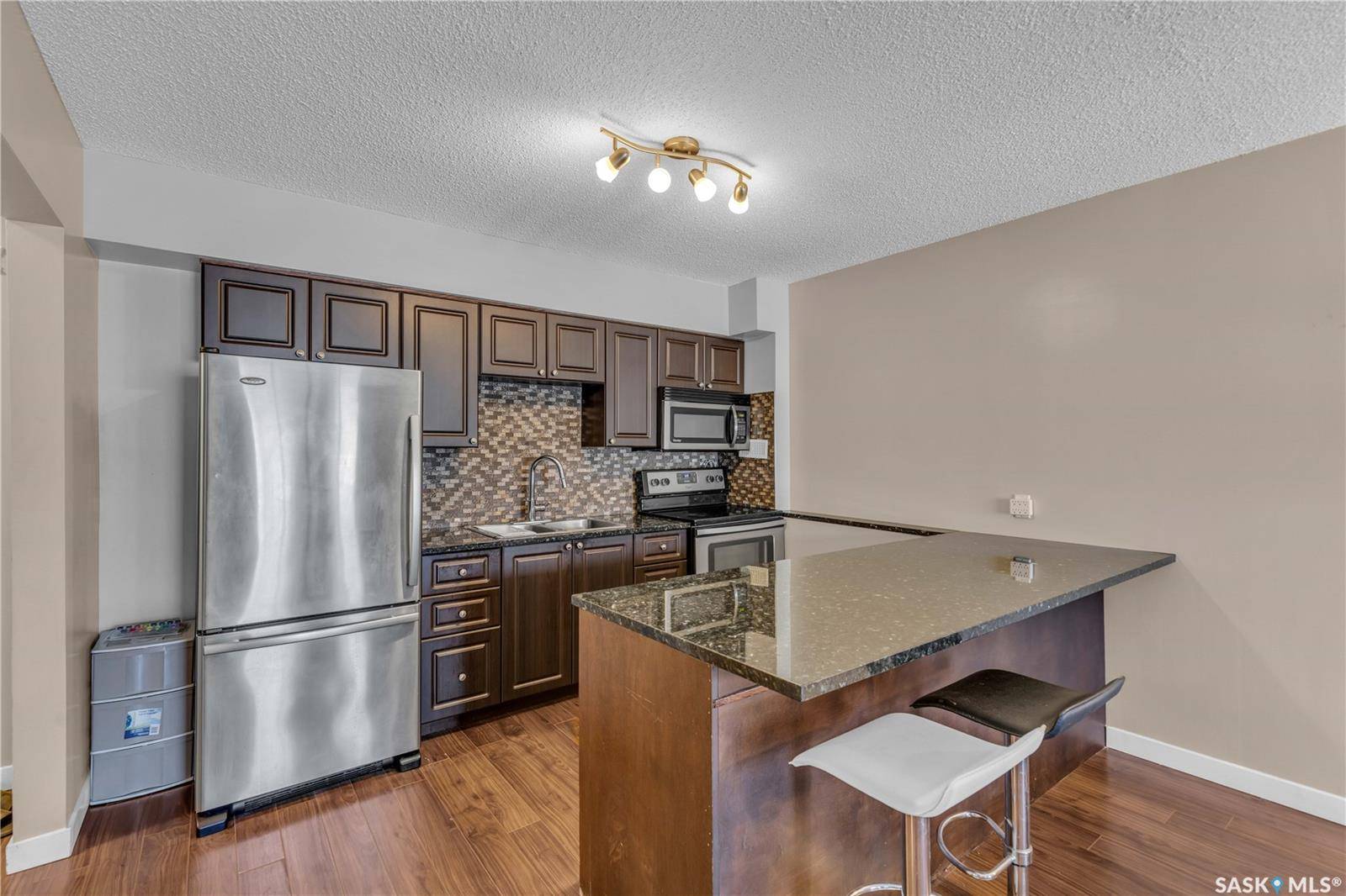 Saskatoon, SK S7N 1M8,106 104th STREET W #27