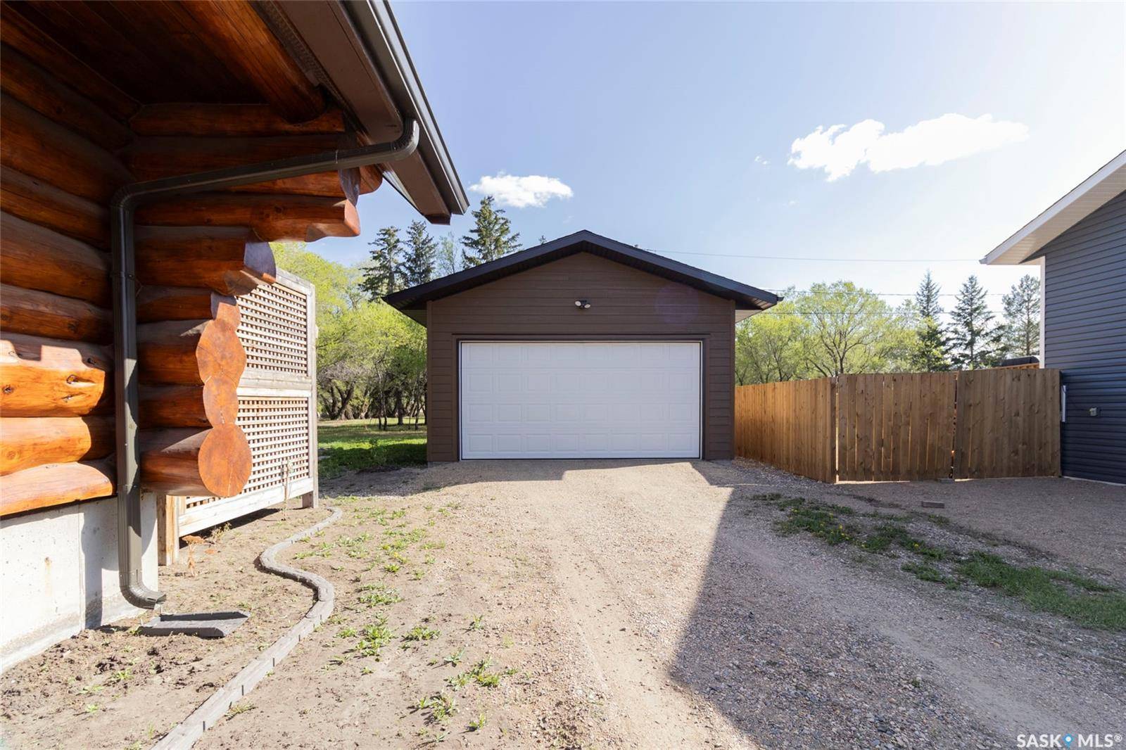 Asquith, SK S0K 0J0,355 Clark AVENUE