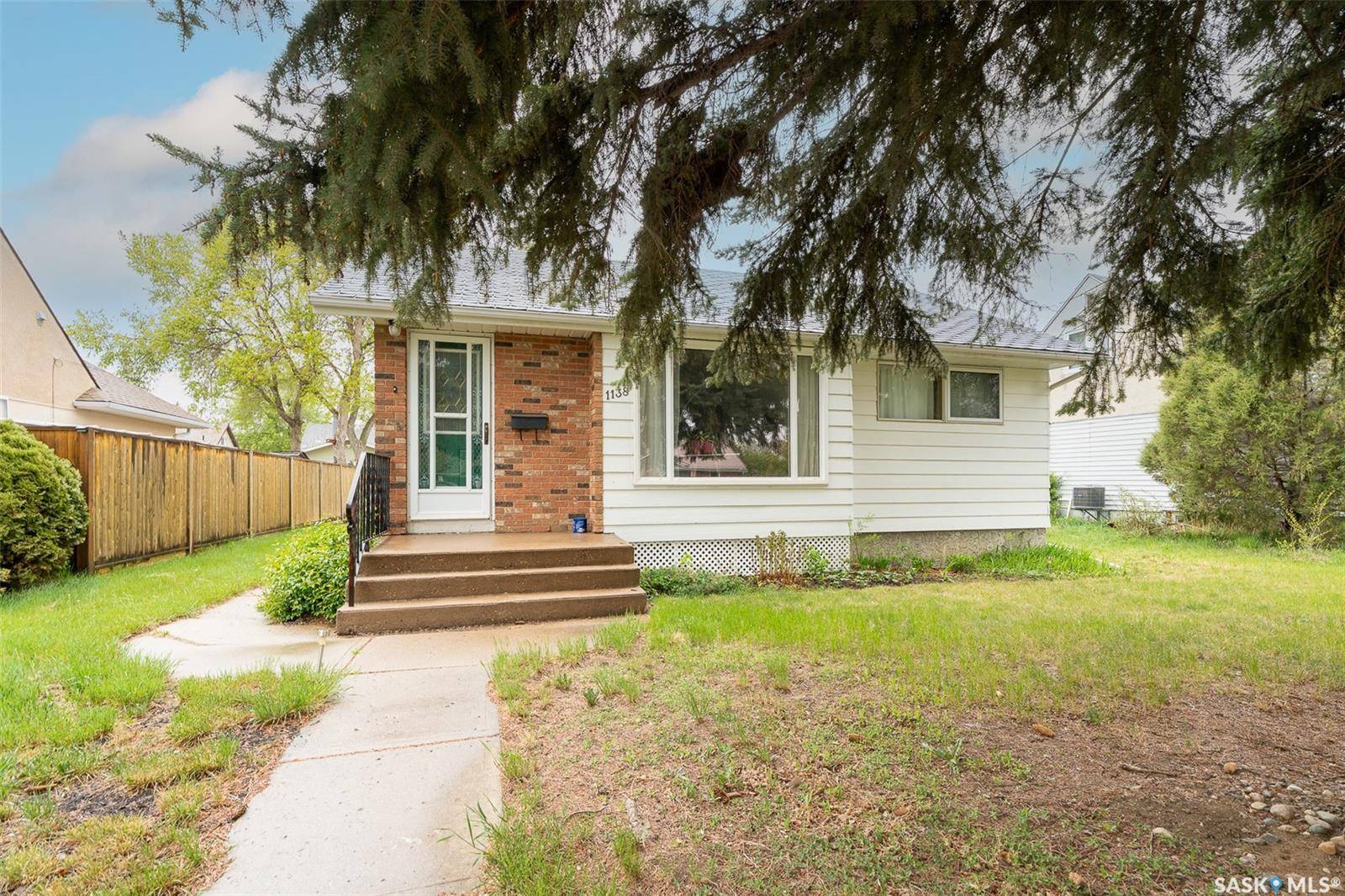 Moose Jaw, SK S6H 4C5,1138 7th AVENUE NW