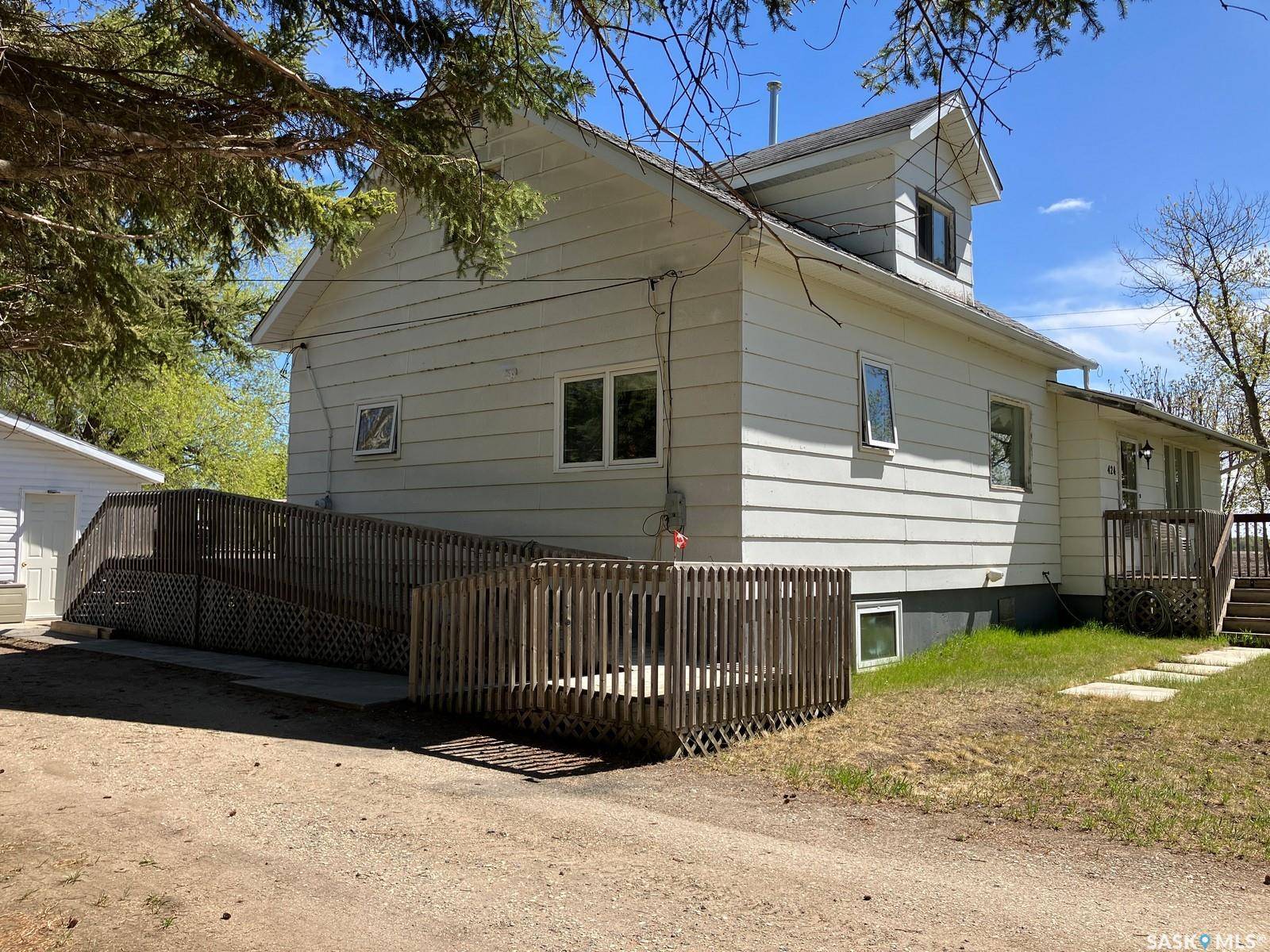 White Fox, SK S0J 3B0,424 Eliza AVENUE
