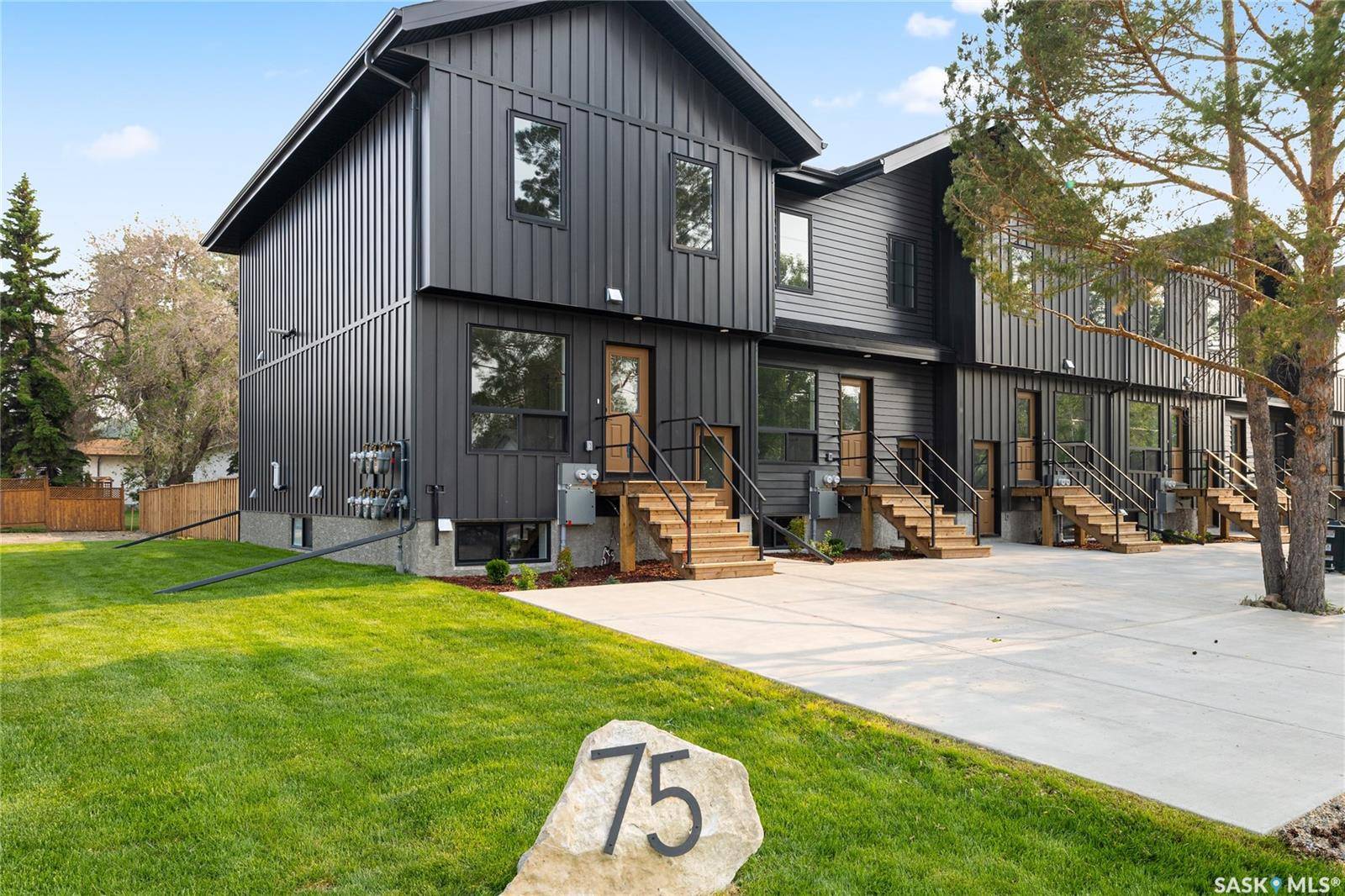 Lumsden, SK S0G 3C0,75 3rd AVENUE