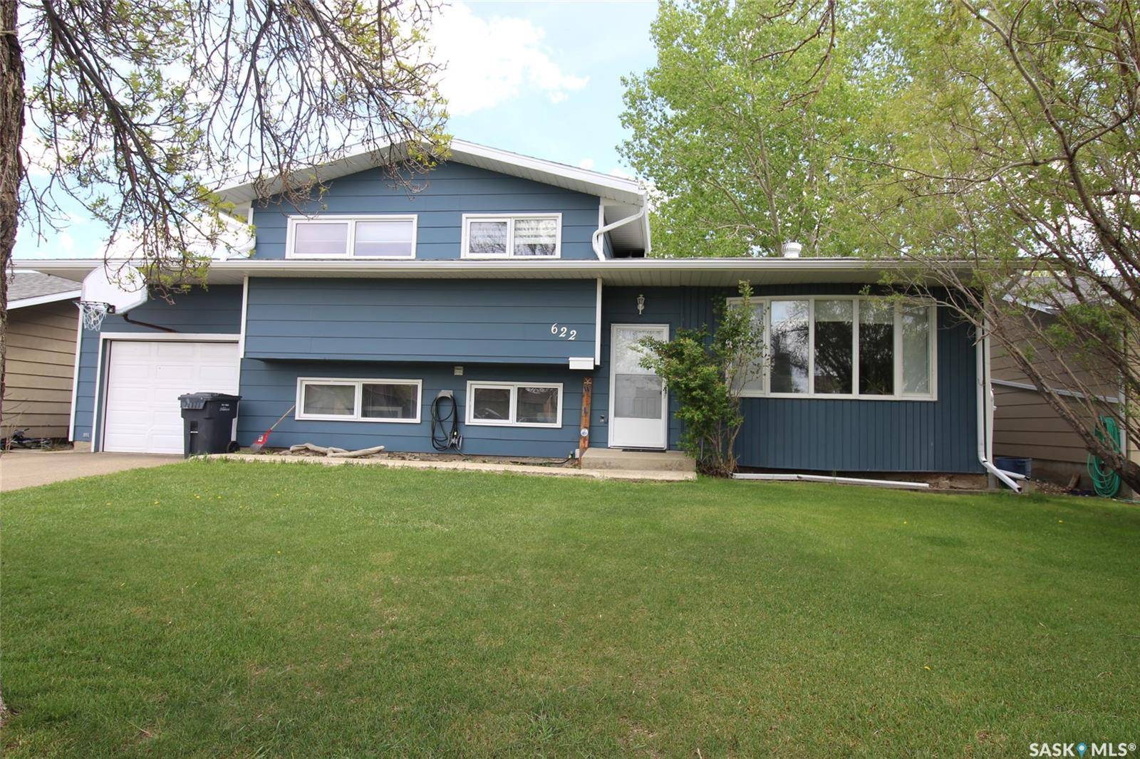 622 9th STREET W, Shaunavon, SK S0N 2M0
