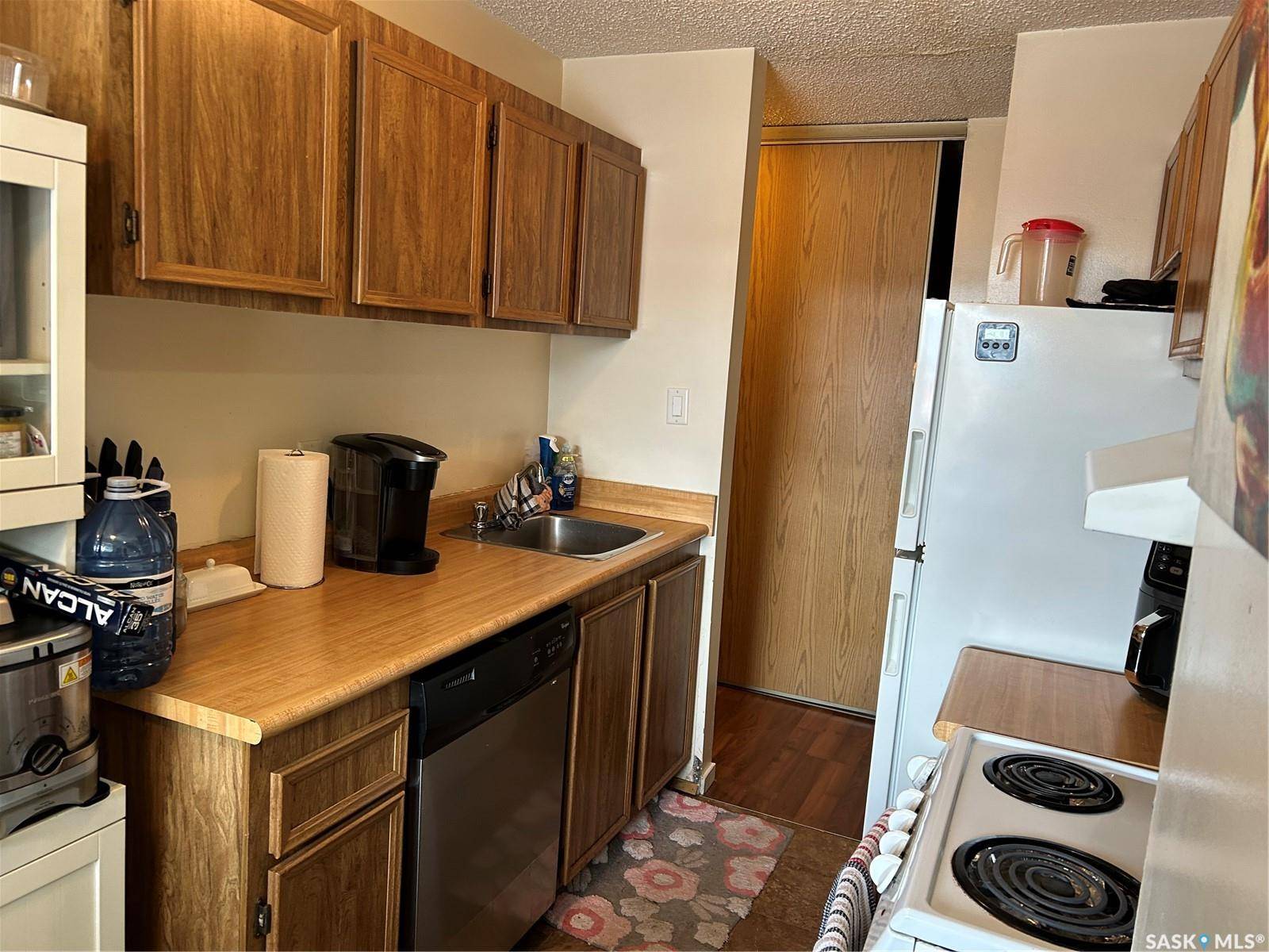 Regina, SK S4R 8C6,15 Alport CRESCENT #106