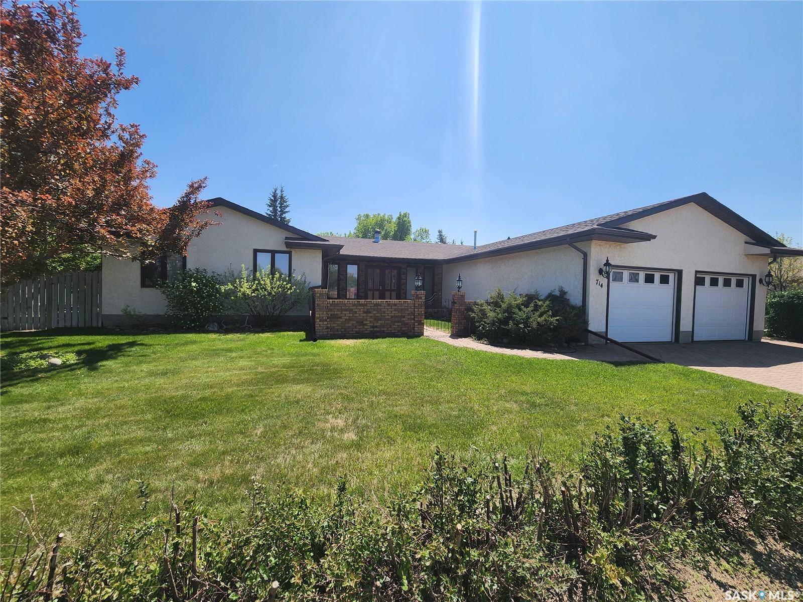 714 Railway AVENUE, Bienfait, SK S0C 0M0